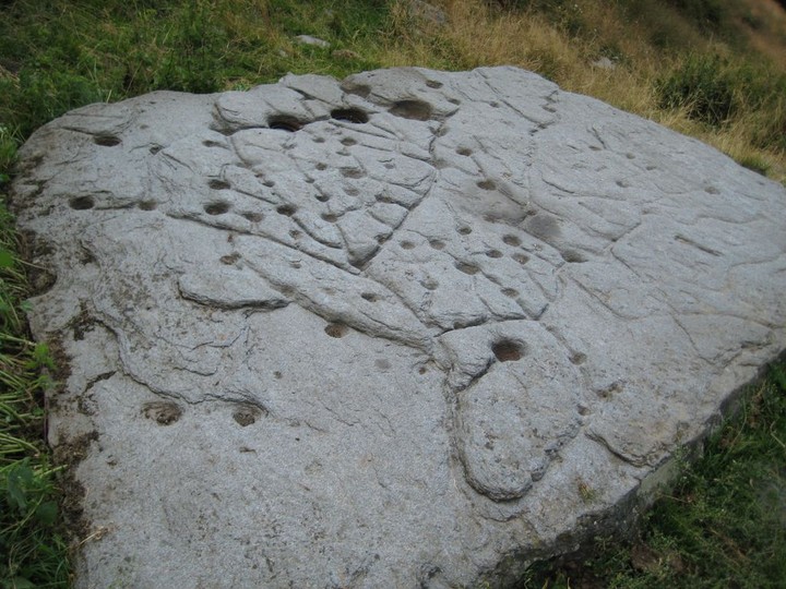 Cro da Lairi (Thief's pit). Altar's stone. (Cup Marked Stone) by Ligurian Tommy Leggy