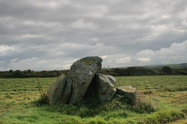 White House, Llanhowell Cromlech (Chambered Tomb) by postman