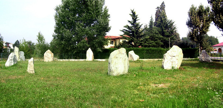 Menhirs di Cavaglià (Biella) (Standing Stones) by wido_piemonte