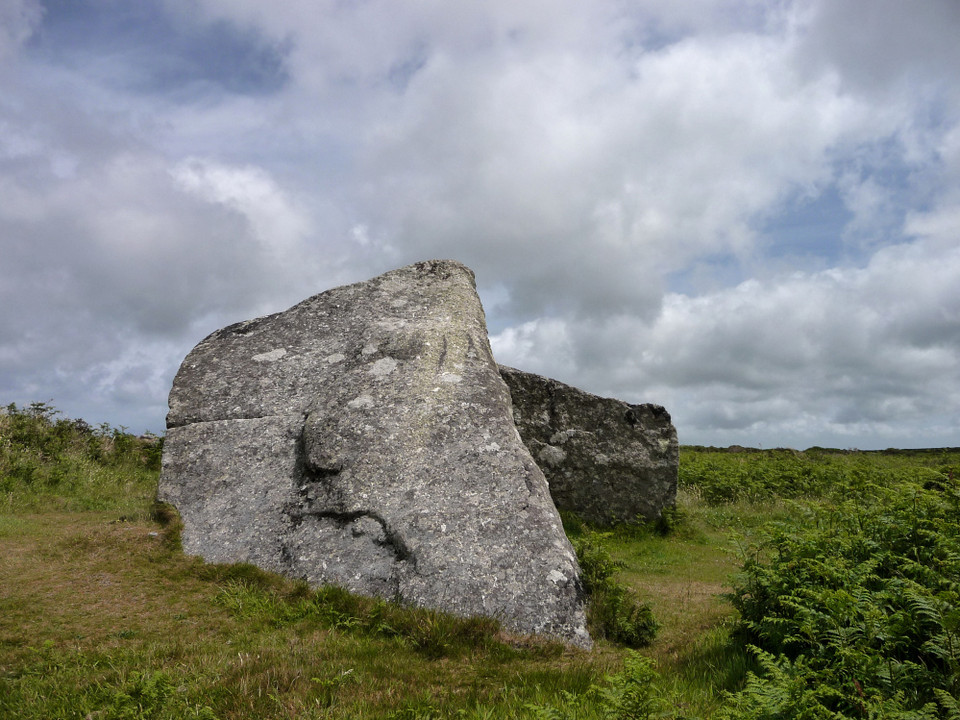 Zennor Quoit (Dolmen / Quoit / Cromlech) by thesweetcheat