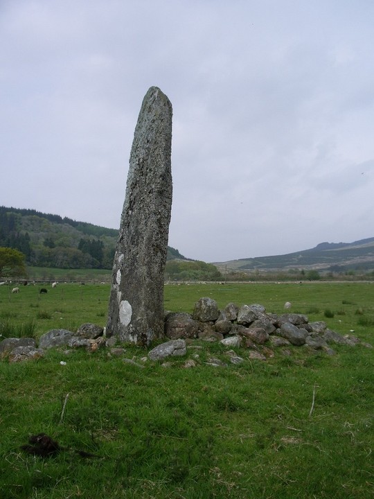 Leckuary (Standing Stone / Menhir) by Billy Fear