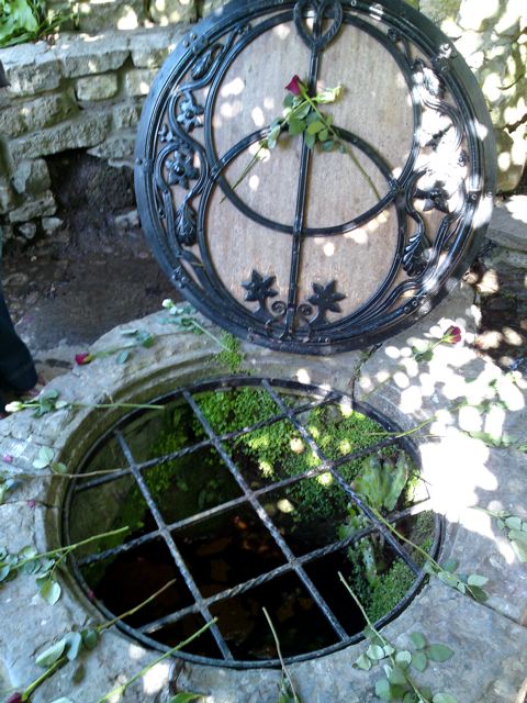 Chalice Well (Sacred Well) by texlahoma