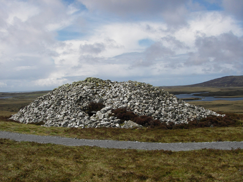 Barpa Langass (Chambered Cairn) by 1speed