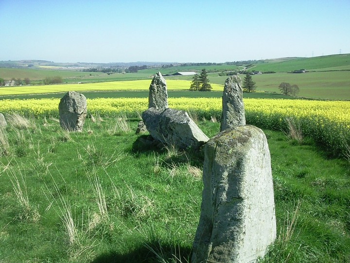 Balquhain (Stone Circle) by drewbhoy