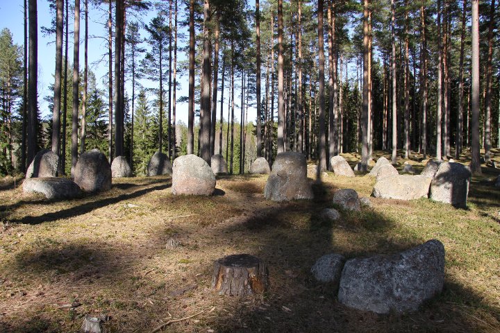 Bruadungen (Stone Circle) by L-M K
