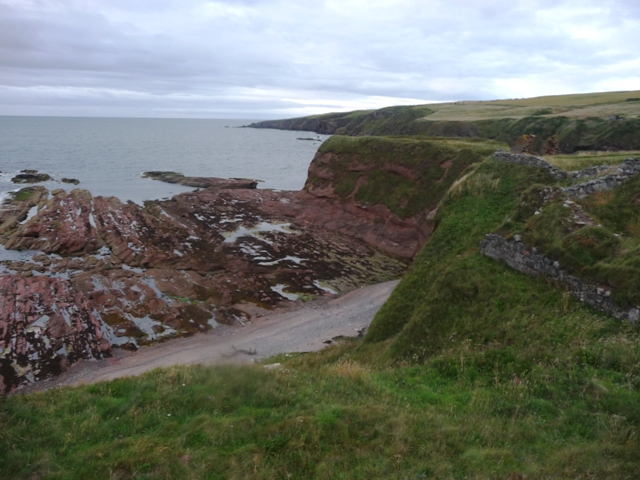 Dundarg (Cliff Fort) by drewbhoy
