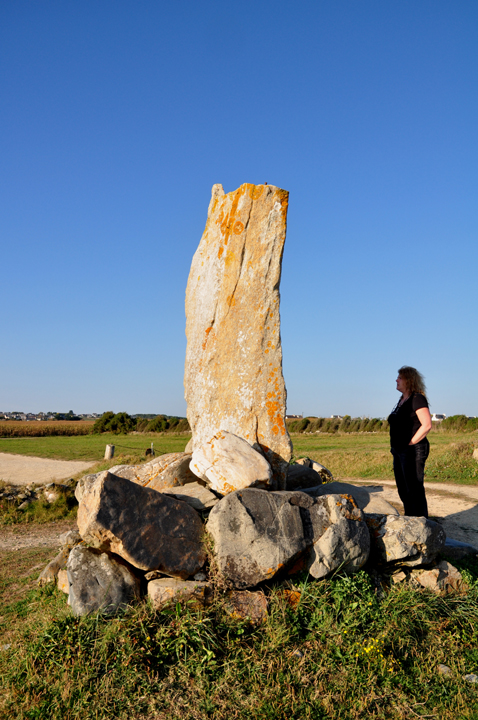 Menhir des Droits de l'Homme (Standing Stone / Menhir) by Moth