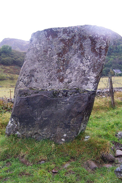 Creagantairbh (Standing Stone / Menhir) by IronMan