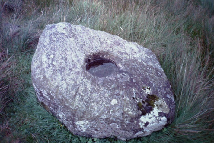 Auchengaich (Bullaun Stone) by hamish