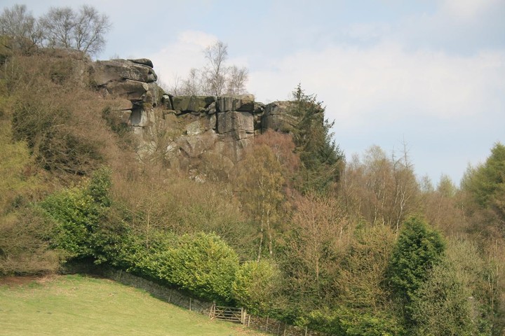 Cratcliff Rocks (Defended Settlements and Cave) (Enclosure) by postman