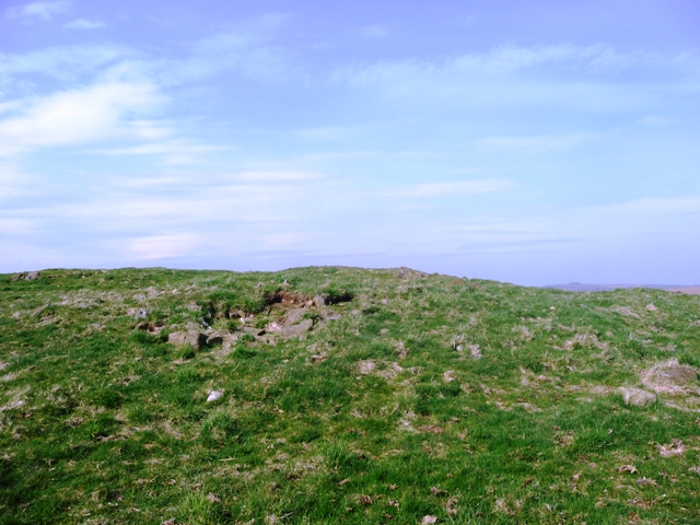 Backley Hill (Cairn(s)) by drewbhoy