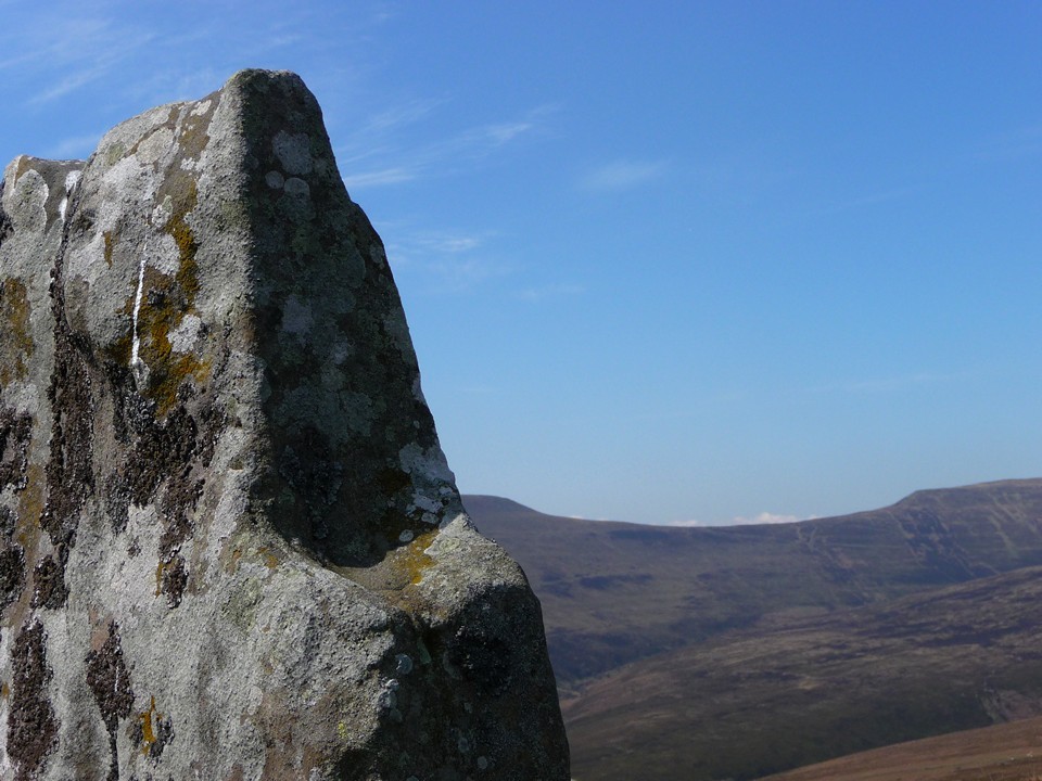 Maen Llwyd (Twyn Du) (Standing Stone / Menhir) by thesweetcheat