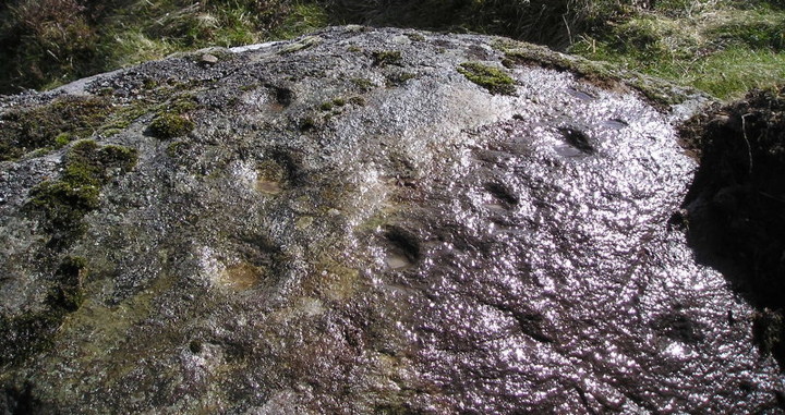 Black Burn (Cup and Ring Marks / Rock Art) by tiompan