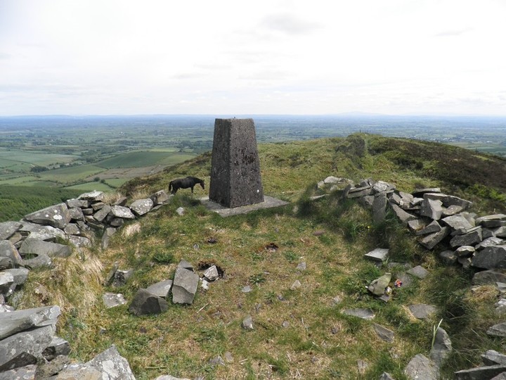 Knockanora (Cairn(s)) by bawn79