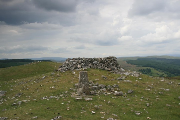Cilsanws Mountain (Cairn(s)) by postman