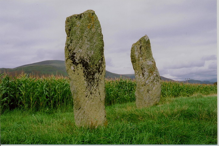 Giant's Grave (Standing Stones) by GLADMAN