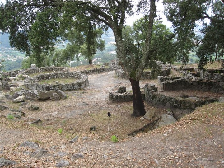 Citania De Briteiros (Ancient Village / Settlement / Misc. Earthwork) by bogman