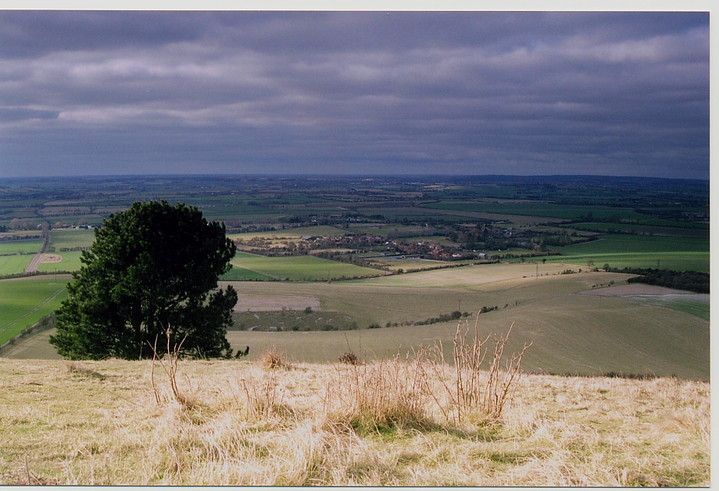 Ivinghoe Beacon (Hillfort) by GLADMAN
