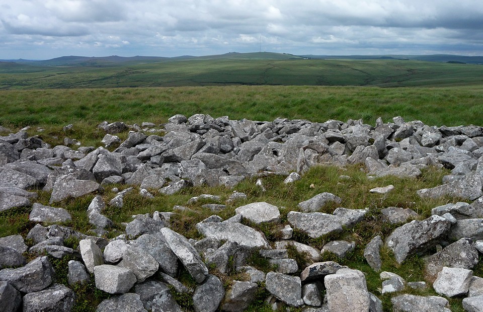 Eylesbarrow (Cairn(s)) by thesweetcheat