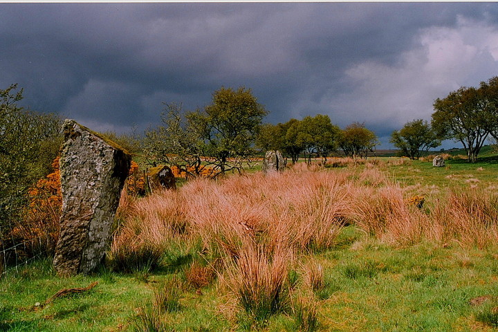 Guidebest (Stone Circle) by GLADMAN