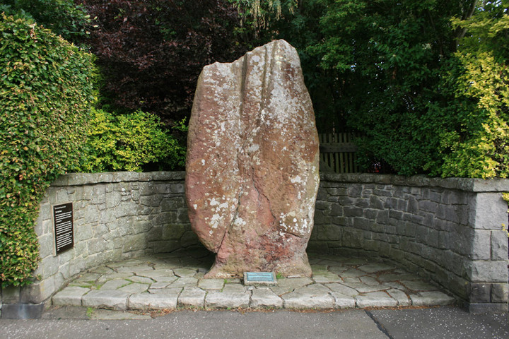 The Caiy Stane (Standing Stone / Menhir) by BigSweetie