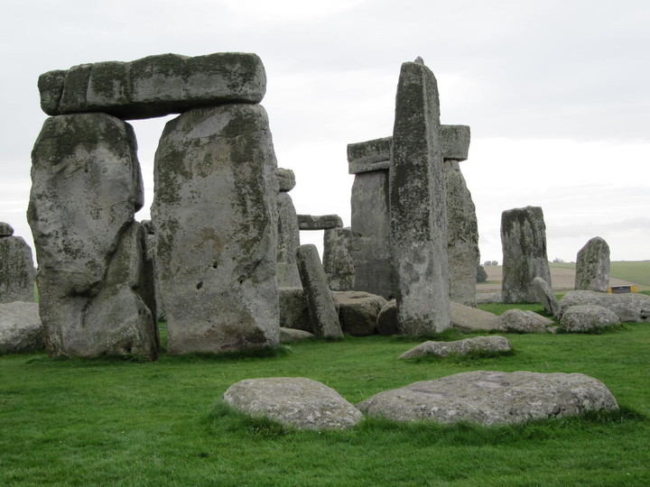 Stonehenge (Circle henge) by tjj