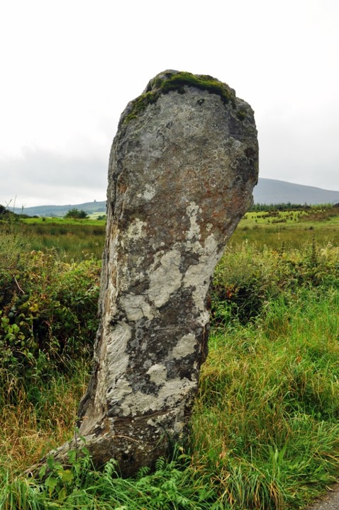Baurnadomeeny (Standing Stone / Menhir) by McGlen