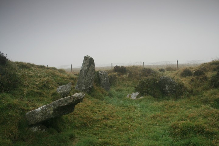 King Arthur's Hall (Stone Setting) by postman