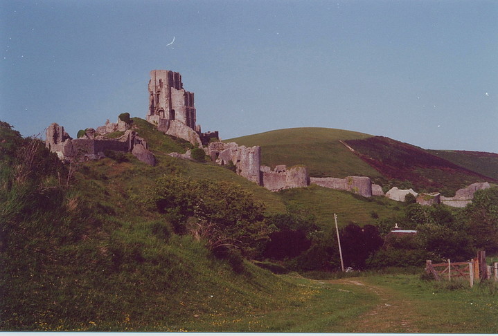 Corfe Castle (Sacred Hill) by GLADMAN