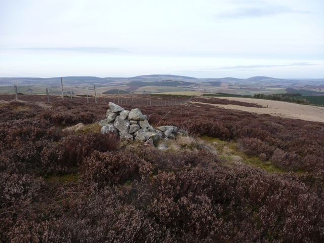 Satter Hill (Cairn(s)) by drewbhoy