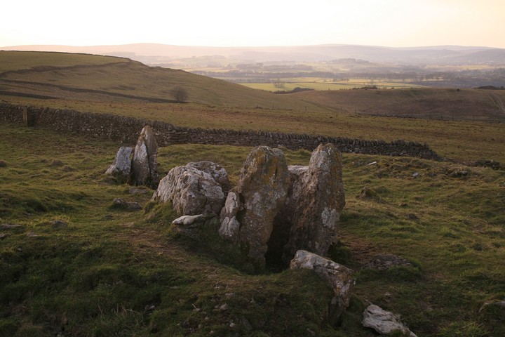 Five Wells (Chambered Tomb) by postman