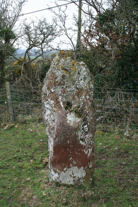 Carreg Leidr (Standing Stone / Menhir) by postman