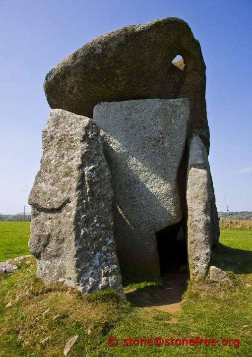 Trethevy Quoit (Dolmen / Quoit / Cromlech) by stonefree