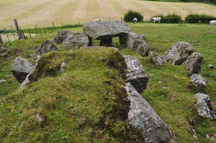 Dunnamore (Wedge Tomb) by bogman