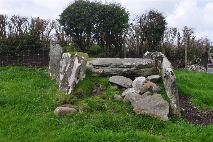 Castlehill S (Wedge Tomb) by bogman