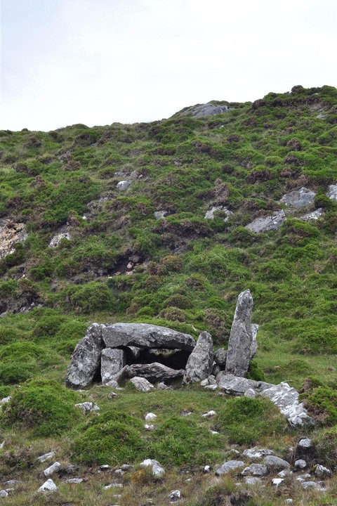 Scrahallia (Wedge Tomb) by bogman