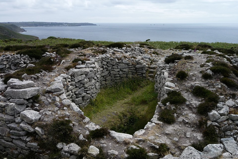 Carn Gluze (Chambered Cairn) by thesweetcheat