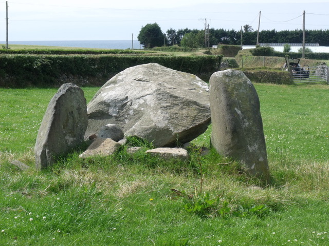 Penarth (Chambered Tomb) by blossom