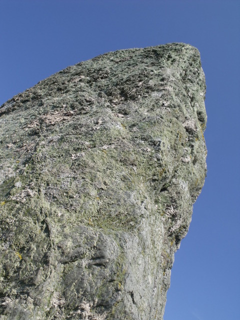 Llanfaethlu (Standing Stone / Menhir) by blossom