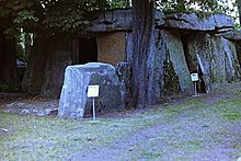 <b>Le Grand Dolmen de Bagneux</b>Posted by ironstone