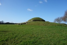 <b>Tumulus de Dissignac</b>Posted by costaexpress